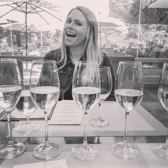 Meet your Posher, Ashley - Picture 1 of 4